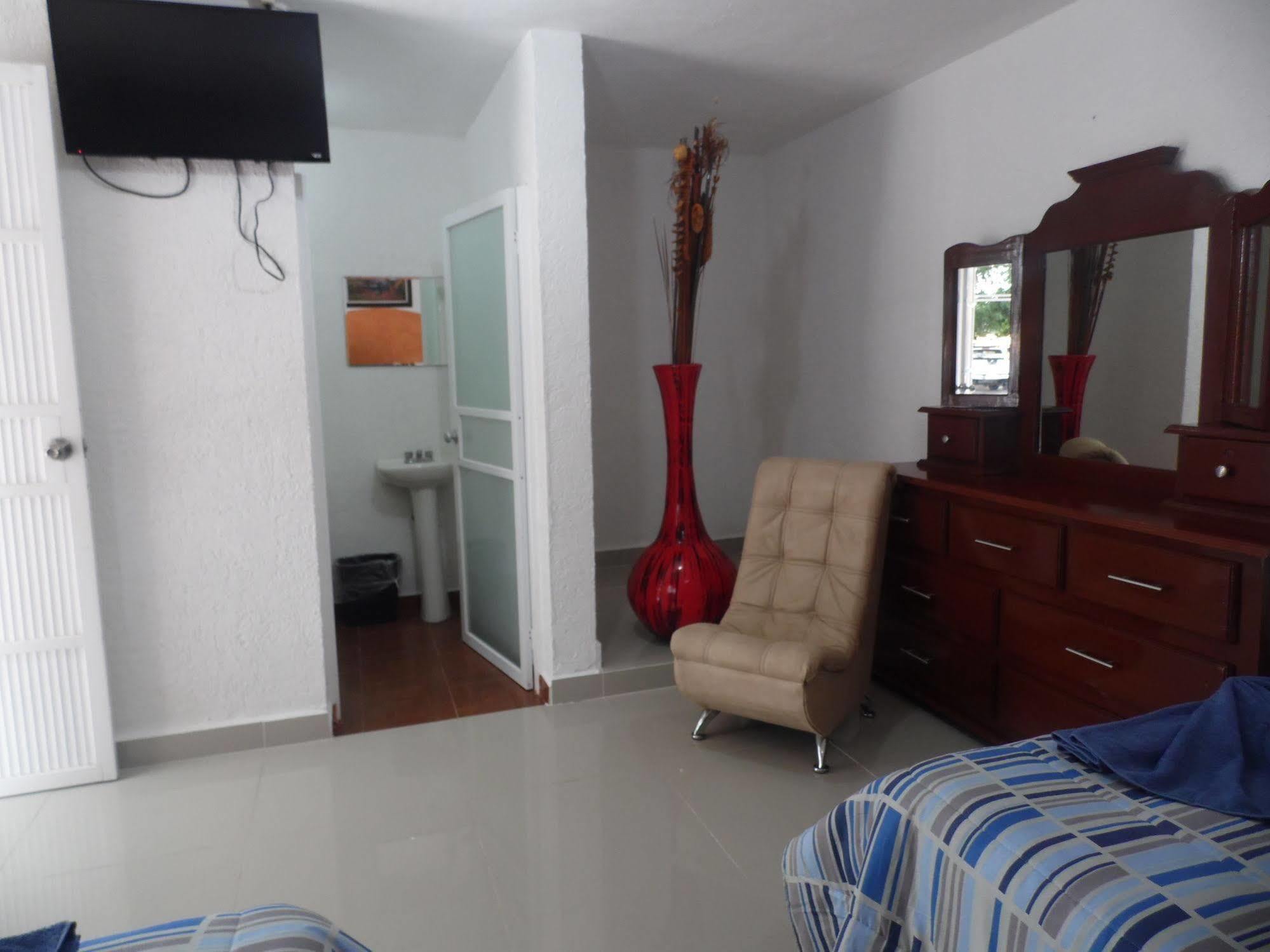 Hotel Hacienda Ixtlan Cozumel Bagian luar foto