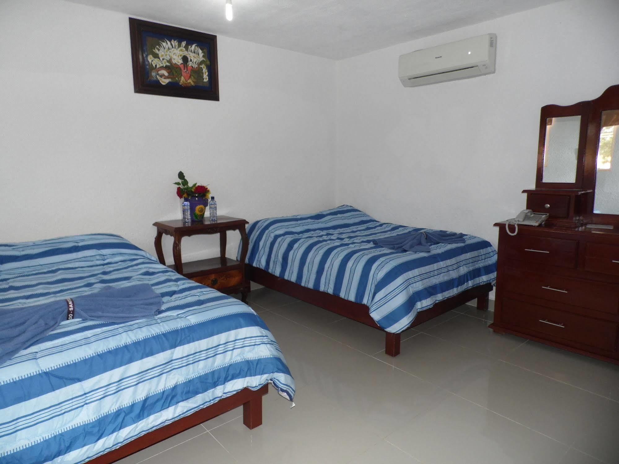 Hotel Hacienda Ixtlan Cozumel Bagian luar foto